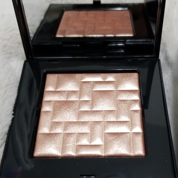 Bobbi Brown Other - BNIB* BOBBI BROWN HIGHLIGHT POWDER AFTERNOON GLOW